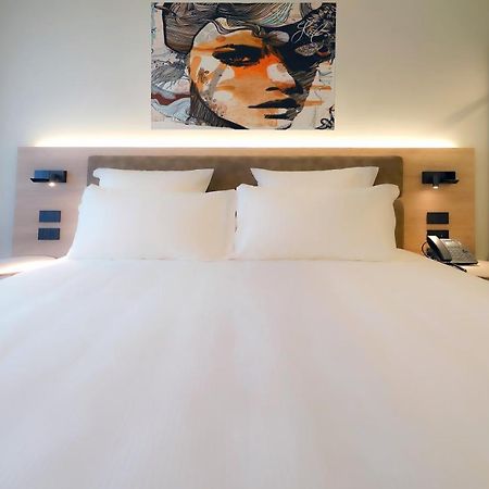 Bergamo Inn 21 المظهر الخارجي الصورة A room at the hotel