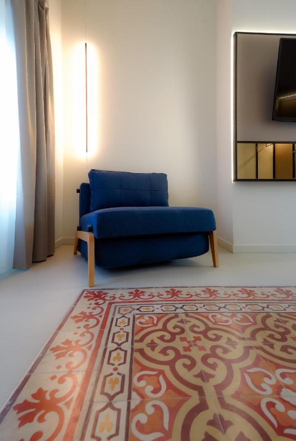 Bergamo Inn 21 المظهر الخارجي الصورة A sofa bed
