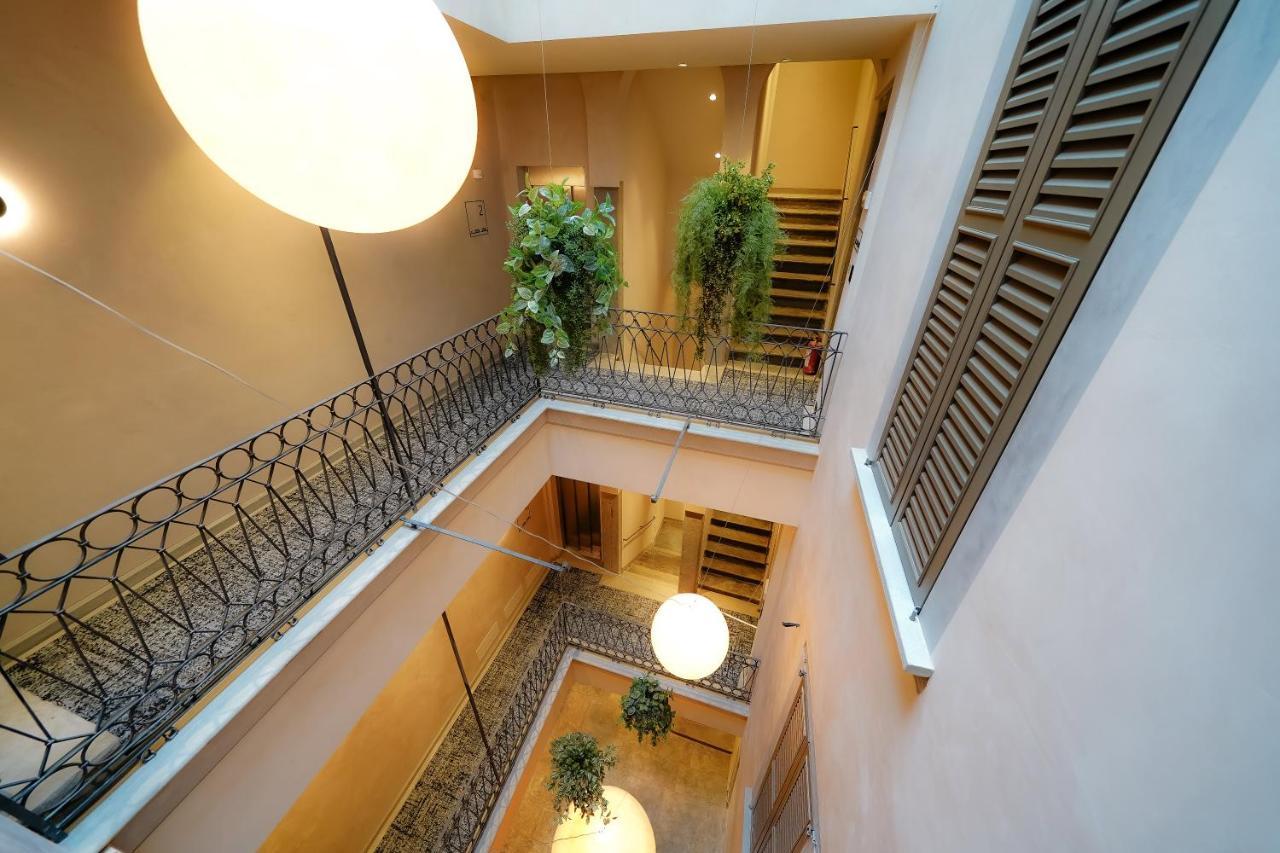 Bergamo Inn 21 المظهر الخارجي الصورة Interior of the hotel